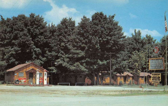 MacJo Motel - Old Postcard (newer photo)